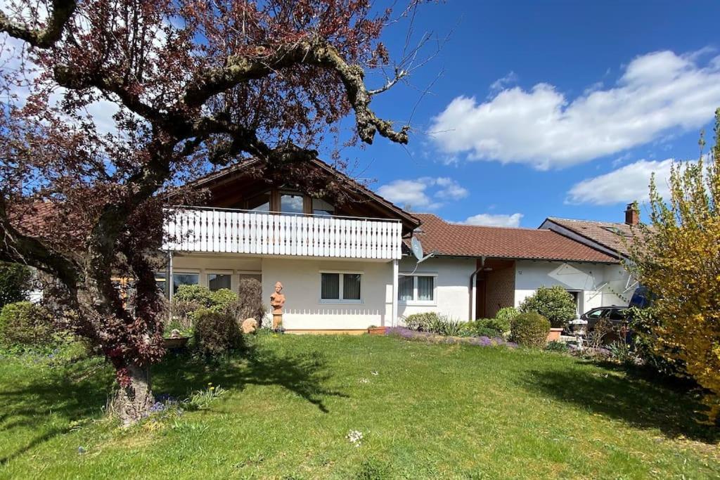 Gemuetliche Wohnung Bei Bad Waldsee Mit Balkon Extérieur photo